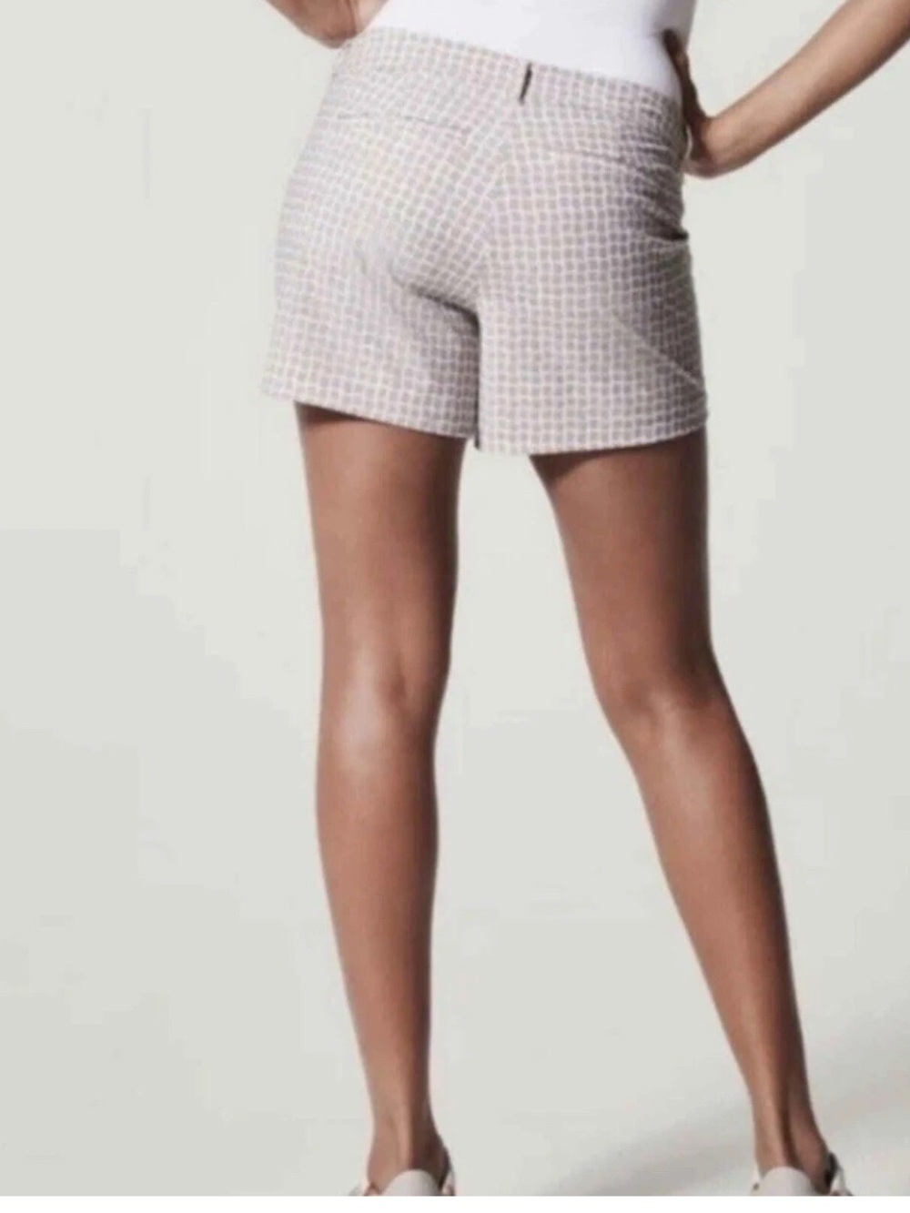 Spanx Sunshine Short - Picture 3 of 10